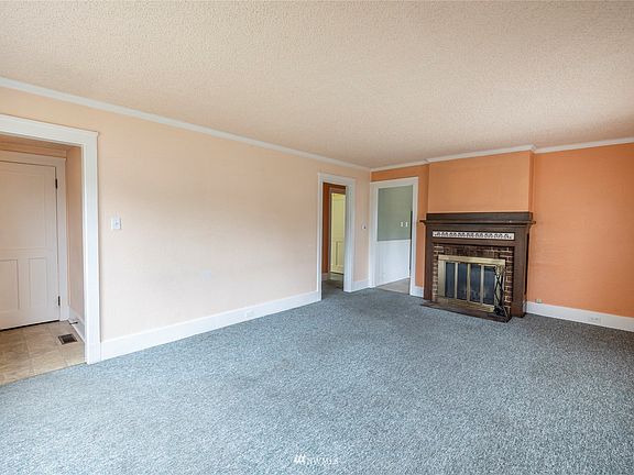 5th image of 821 McKenzie Ave