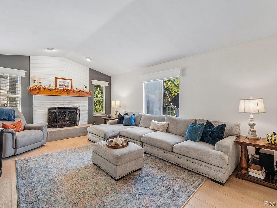 337 Mill Pond Ln, photo 8