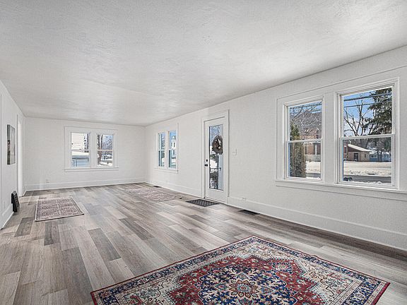 4th image of 127 N O'Keefe St