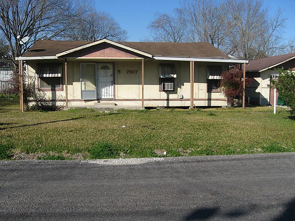 1st image of 7917 Fowlie St