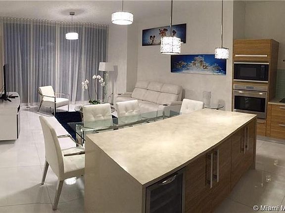 4th image of 2020 N Bayshore Dr APT 2308
