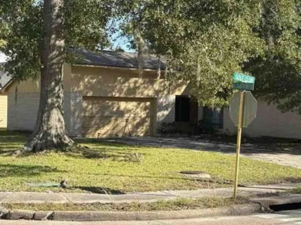 1315 N Diamondhead Blvd, Crosby, TX 77532