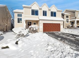 838 Waterview Dr, Round Lake Park, IL 60073