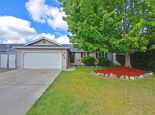 8037 Thunderhead Ave, White City, OR 97503