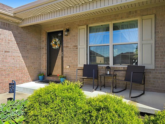 4th image of 279 Windward Way