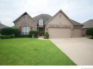 2101 W Austin St, Broken Arrow, OK 74011