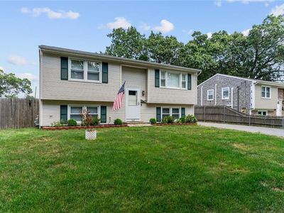 162 Pine St, Warwick, RI, 02888