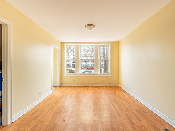 3rd image of 7144 S Wentworth Ave
