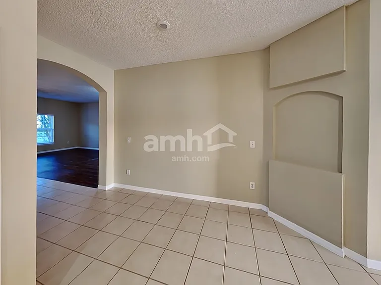 4470 Waterside Pointe Cir — Photo 7