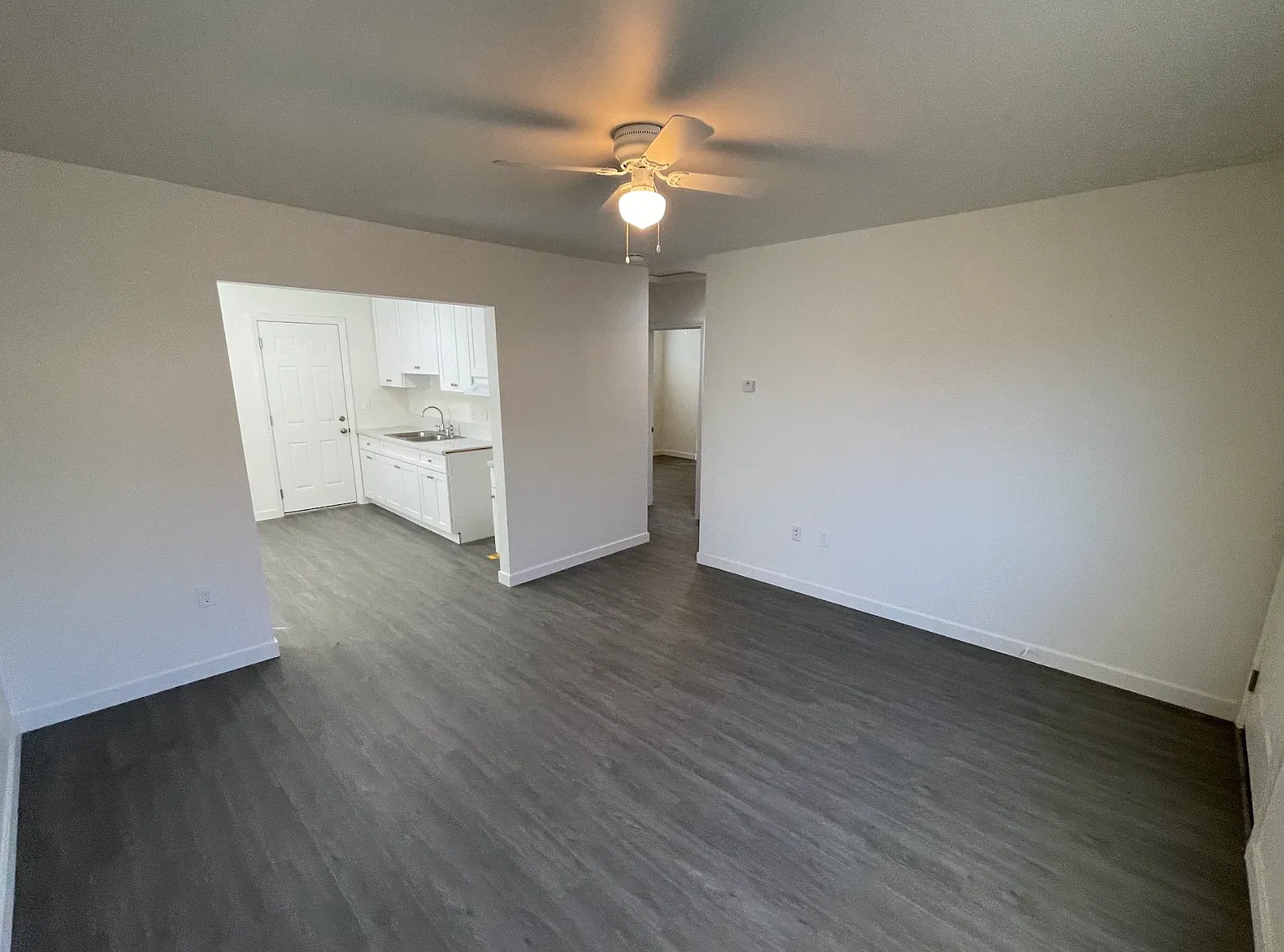 2 bed, 800 sqft, $2,195 — Photo 3