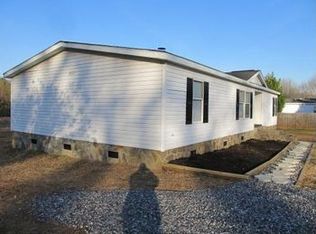 43701 Cypress Xing, New London, NC 28127