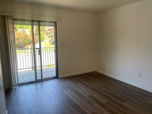 3rd image of 12800 Covey Cir #A
