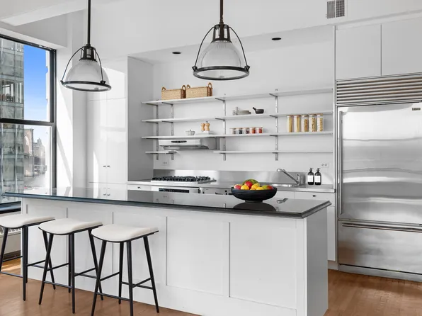 30 Main Street image 4 of 15