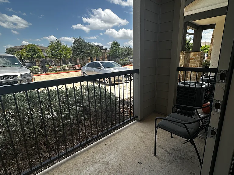 Sundance Pkwy — Photo 24