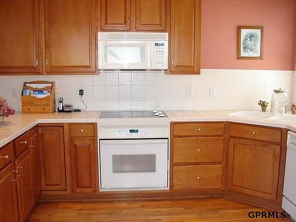 5th image of 9704 S 26th Ave