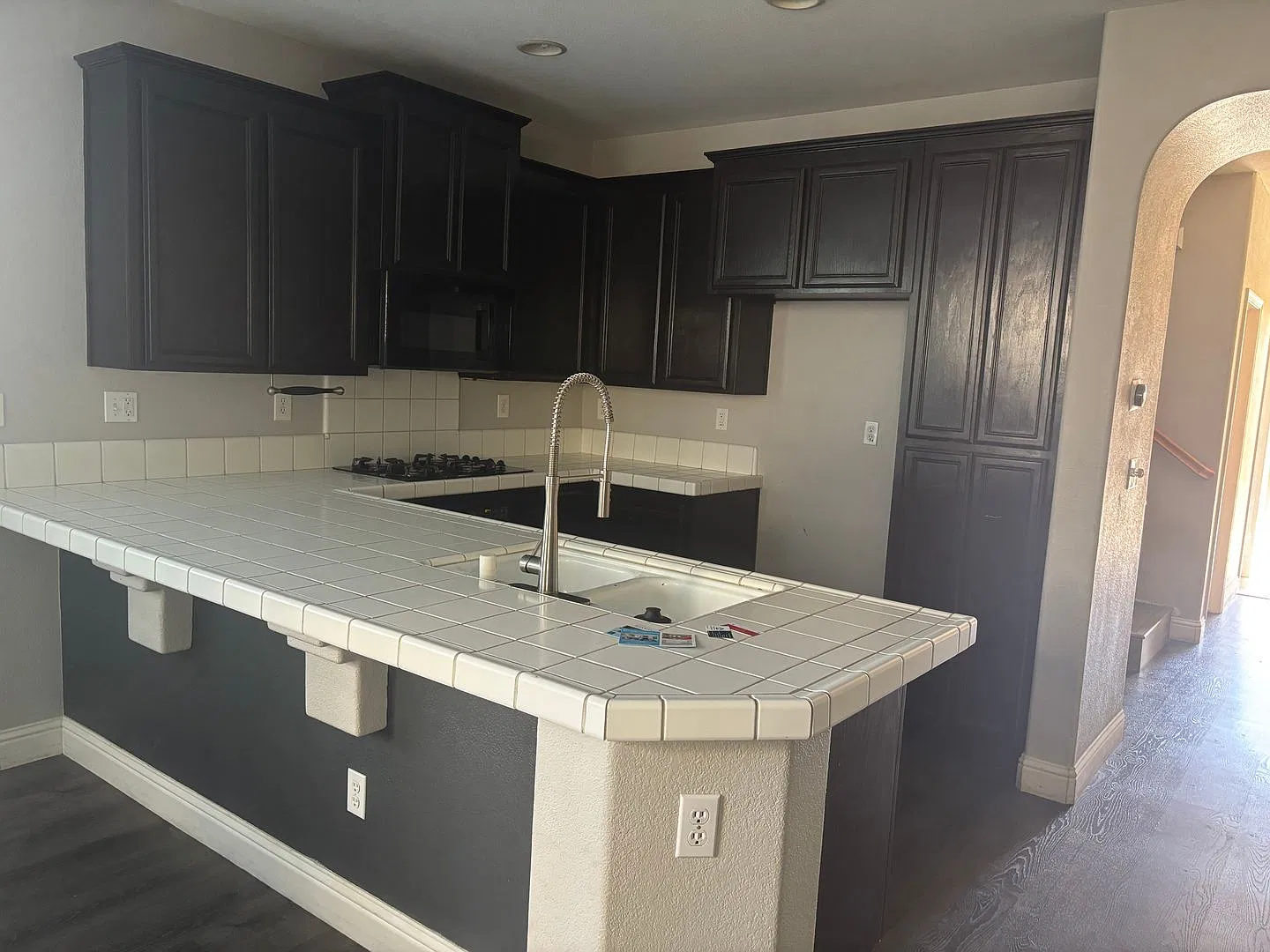 Large Natomas 3/2.5 Beauty. Please reference full ad for viewings. — Photo 2
