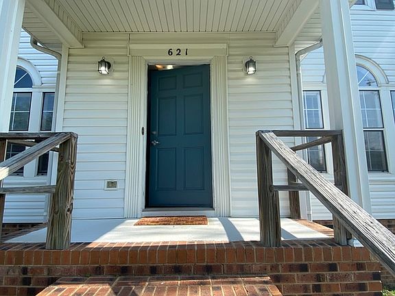 5th image of 621 Mary Alexander Pl