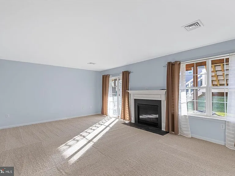 233 Thrush Dr — Photo 6