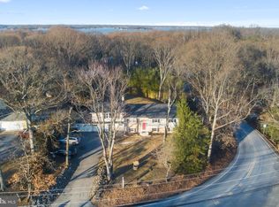 876 Shore Acres Rd, Arnold, MD 21012