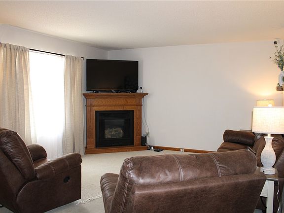 3rd image of 1503 W South 5th St