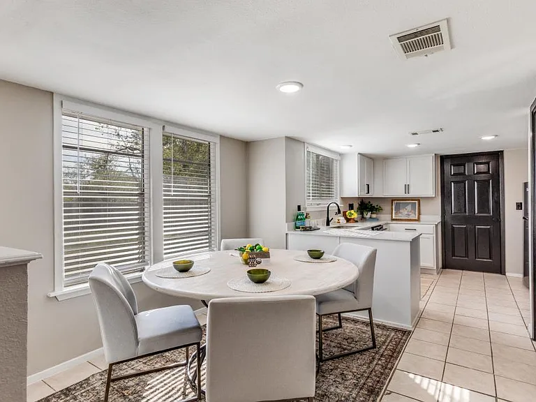 12901 Lamplight Village Ave — Photo 8