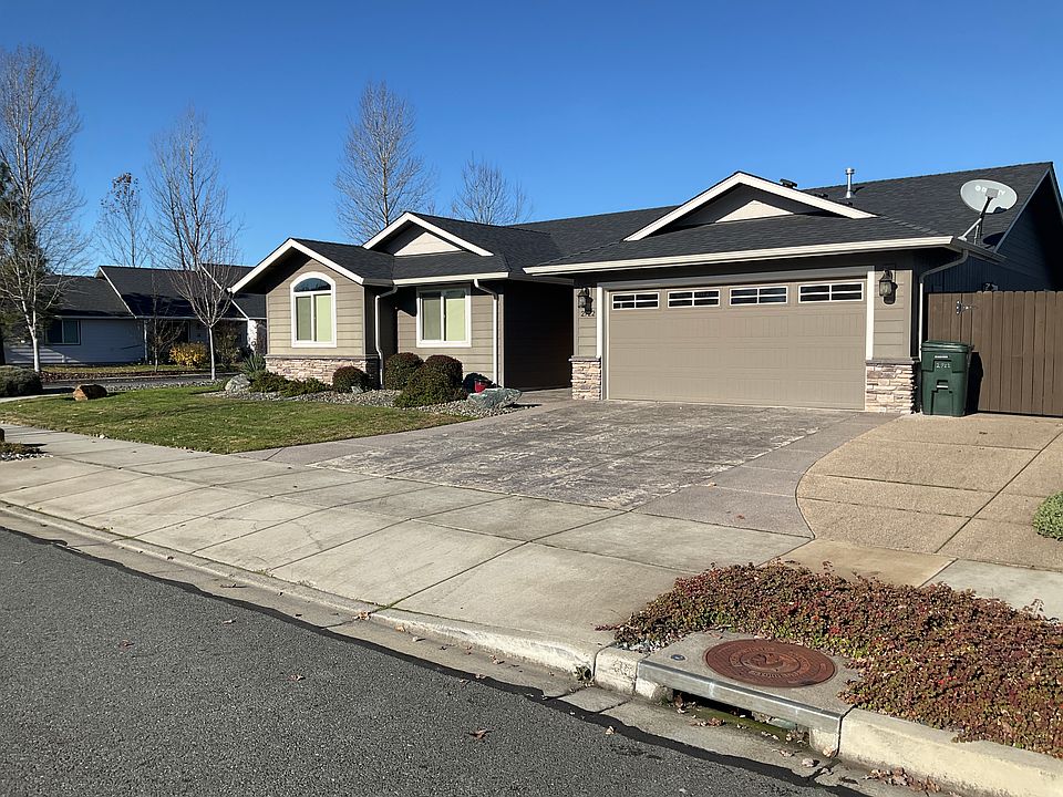 2722 Eastwood_12192023