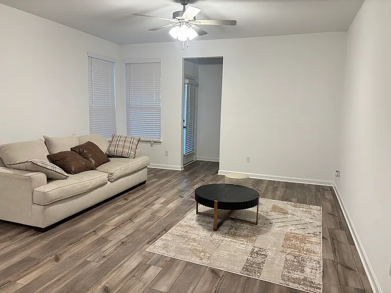 1832 Rustic Vine Rd #3 — Photo 6