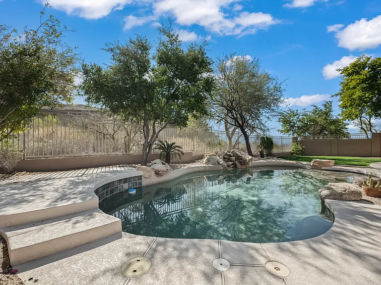 11479 E Beck Ln — Photo 5