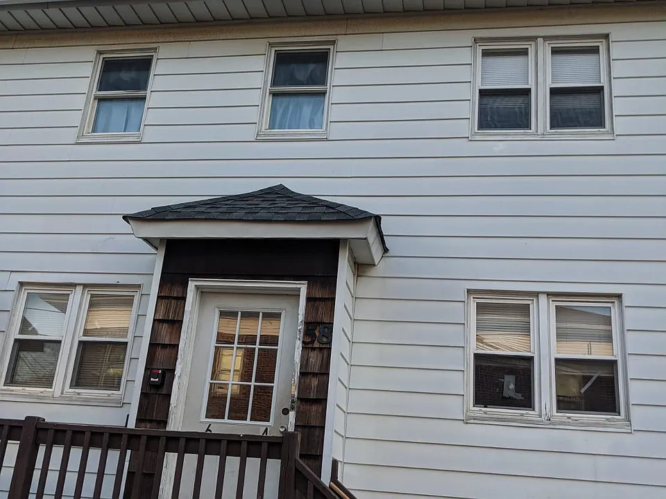 58 Willett Ave #4