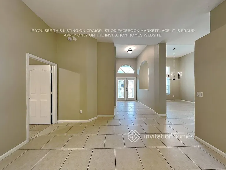 2293 Stonegate Dr — Photo 3