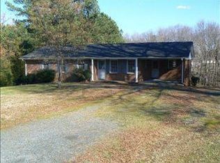 1325 Linville Dr, Reidsville, NC 27320