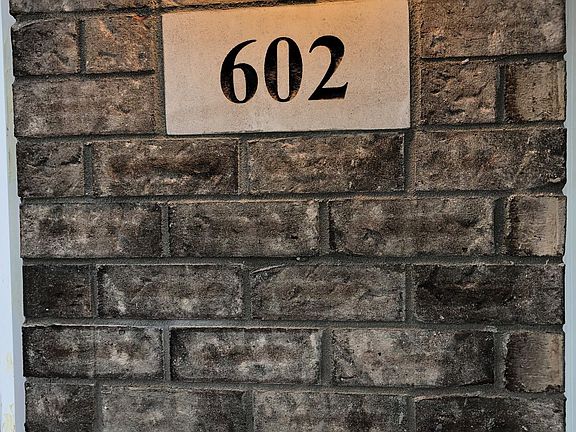 5th image of 1407 Poplar St #602