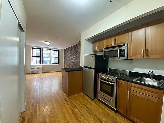 1st image of 146 5th Ave APT 4B