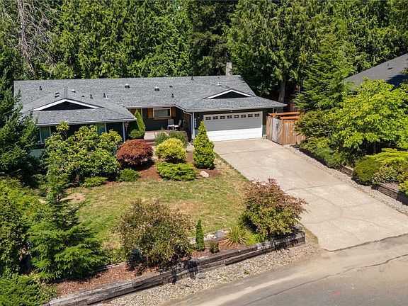 2nd image of 6435 Tralee Drive NW