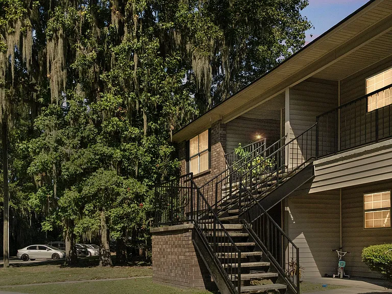 Ardens Place Apartments — Photo 6