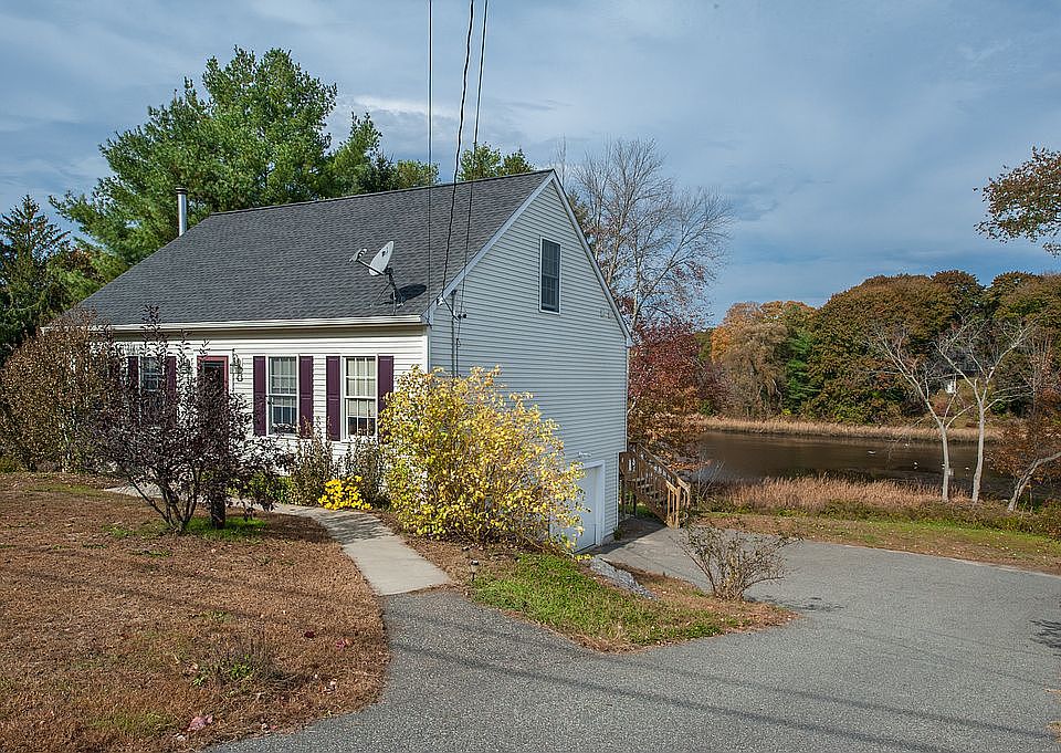 2nd image of 12 Arrowhead Dr