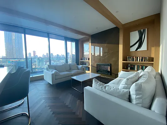 Rented by Lin Pan Realty Group LLC | media 18