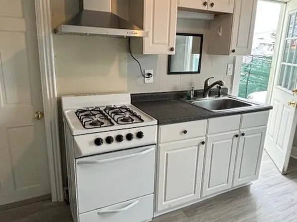 589 South St APT 2, Quincy, MA 02169