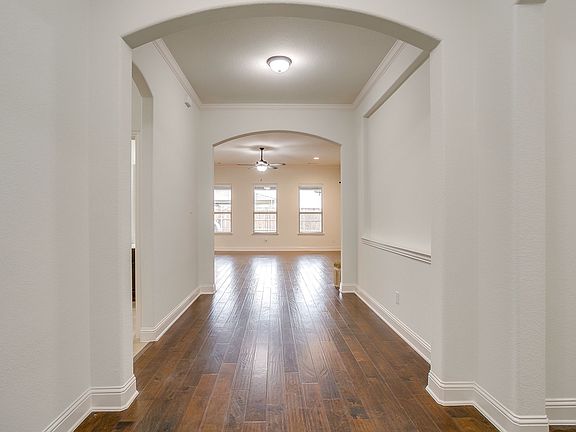 5th image of 200 Hawks Ridge Trl