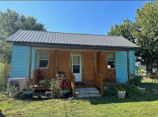 711 N 1st St, Quinton, OK 74561