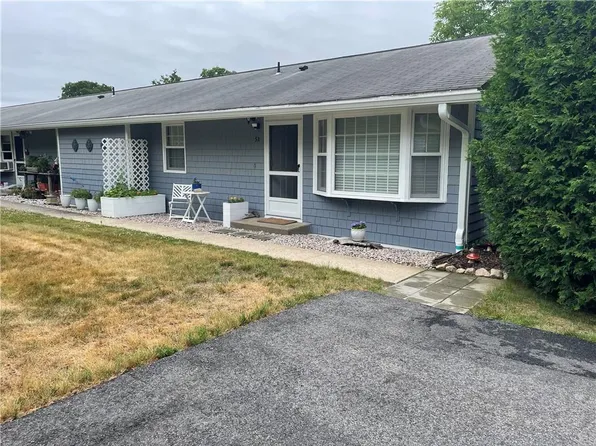 5 N Castle Way #A, Charlestown, RI 02813