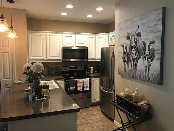 3rd image of 2918 W Gandy Blvd Unit C