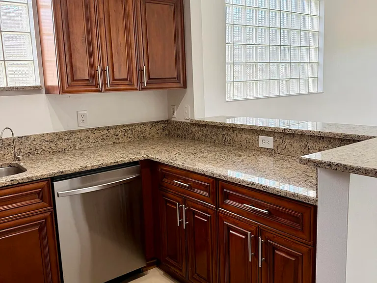 11073 Harbour Springs Cir — Photo 5