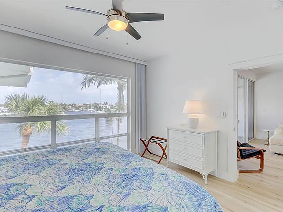 3rd image of 2717 Yacht Club Blvd