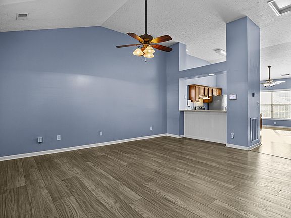 3rd image of 219 Bartram Ct