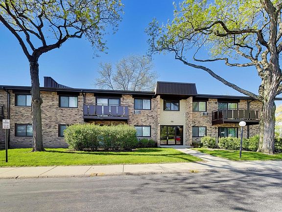 2nd image of 2640 N Windsor Dr Unit 103