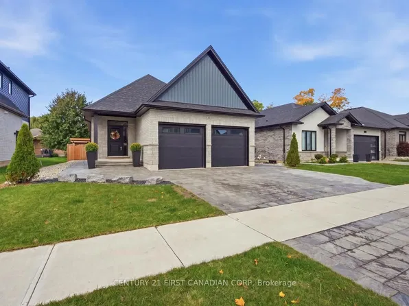 12 Briscoe Cres, Strathroy Caradoc, ON N7G 4E1