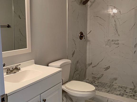 5th image of 600 Georgetown Dr APT D