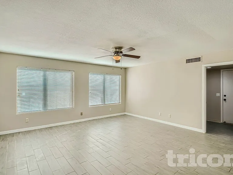 15028 W Honeysuckle Ln — Photo 3