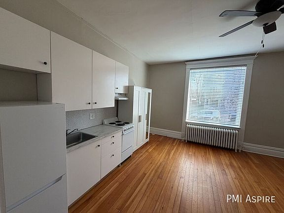 4th image of 1331 Columbine St APT 1A